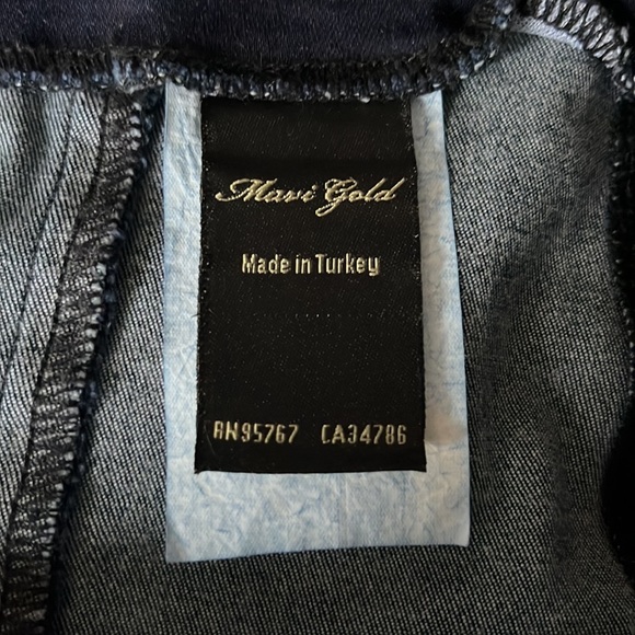 Mavis Gold Jeans, Size 27, side zipper and ankle zippers, dark wash - Picture 6 of 13